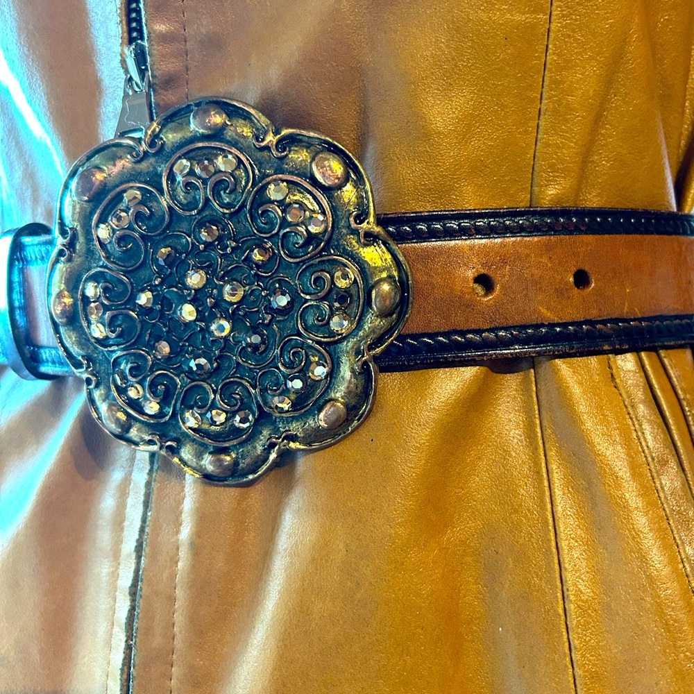 Leather rock Inc. belt